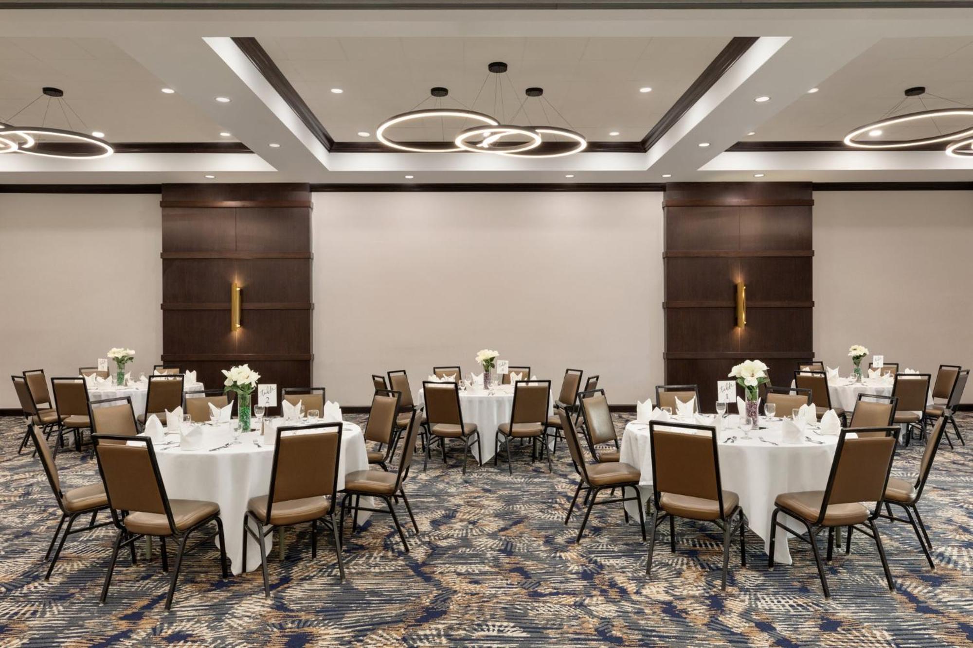 Holiday Inn Virginia Beach - Norfolk By Ihg Buitenkant foto
