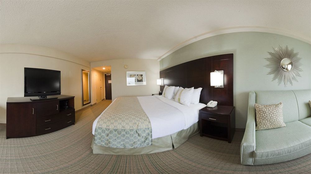 Holiday Inn Virginia Beach - Norfolk By Ihg Buitenkant foto